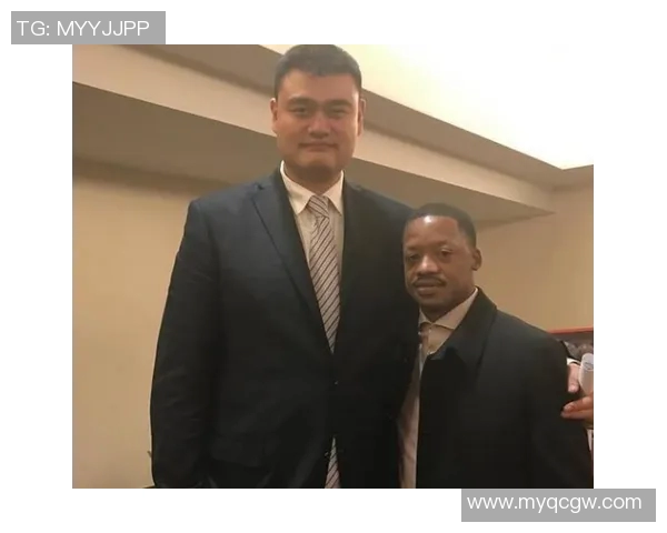 姚明以无与伦比的勤奋训练铸就篮球传奇的辉煌人生