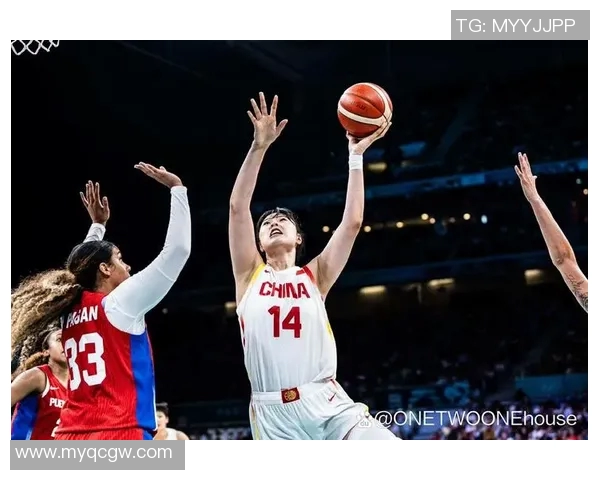 姚明照片中的多种表情展现他的运动魅力与个性风采